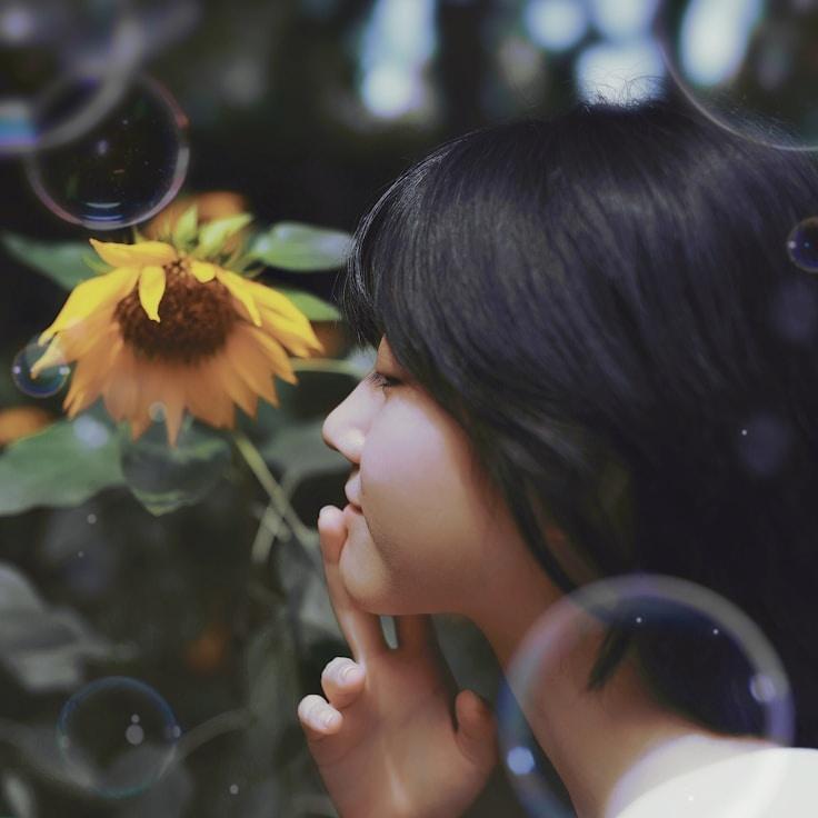 Portrait of Ananya meditation instructor